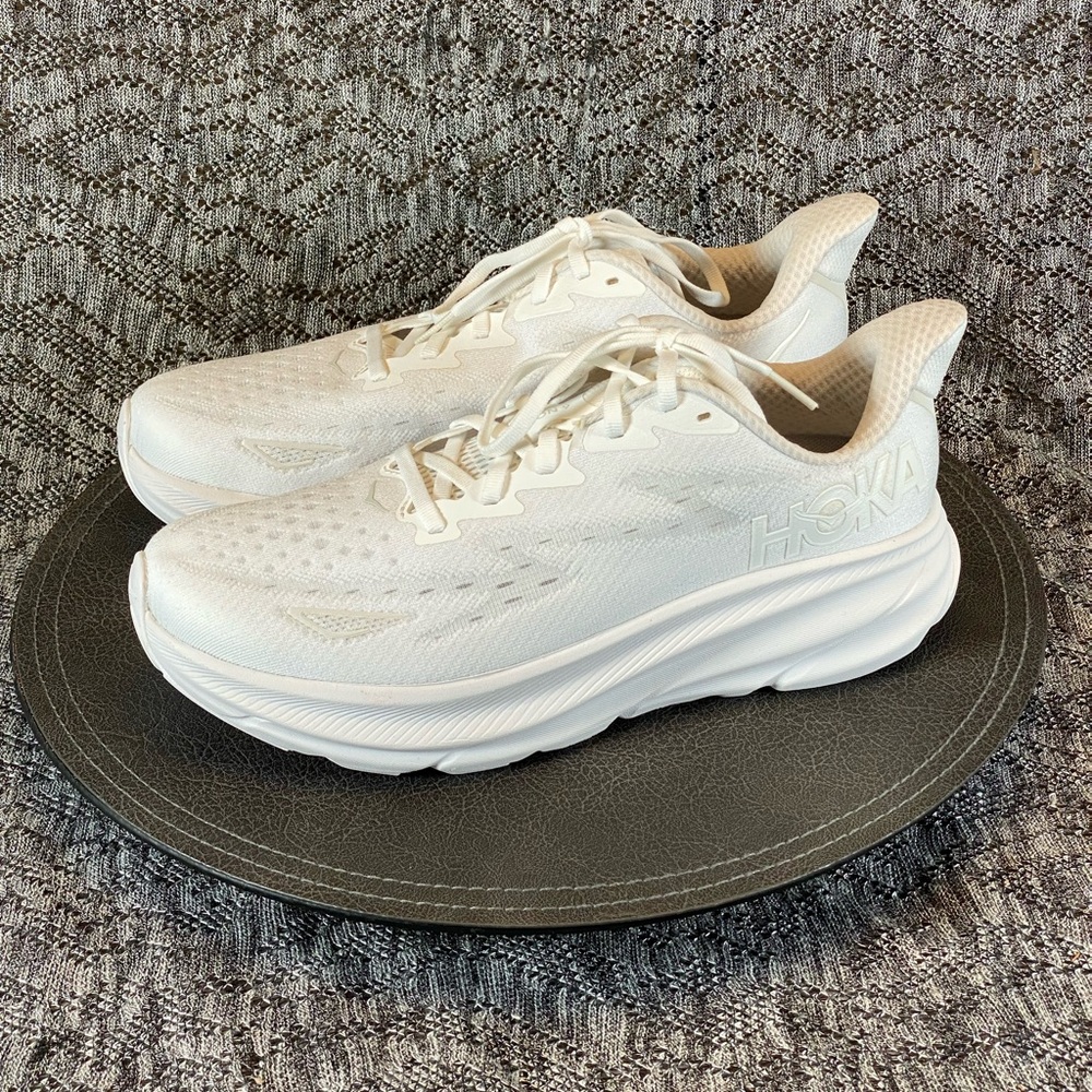 Hoka Clifton 9 Running Shoes Women's 9.5 D Wide